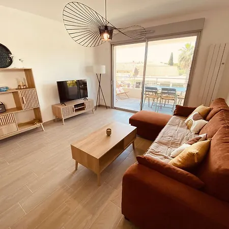 Apartment Climatise, Parking, Proche - Fr-1-900-10 Le Lavandou